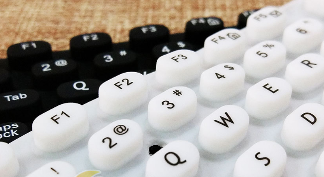 硅膠按鍵生料做多色技術 硅膠按鍵生料做多色技術