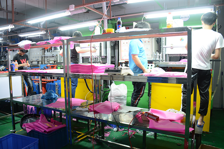 硅膠揉面墊對人體有害嗎 硅膠揉面墊對人體有害嗎